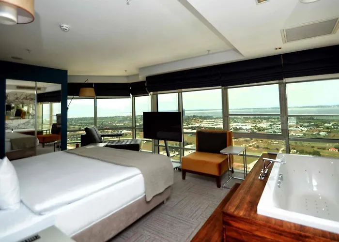 Corner King Suite