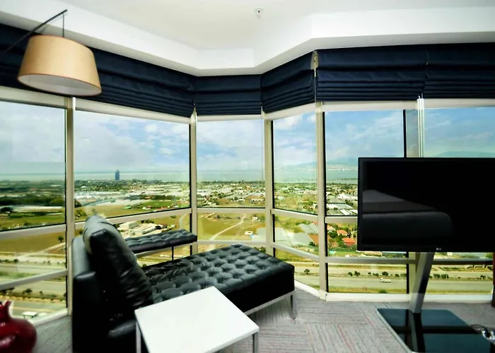 Corner King Suite