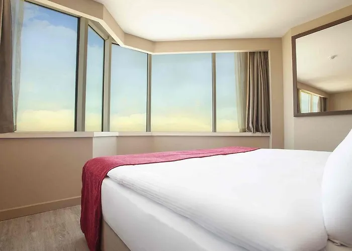 Corner King Room
